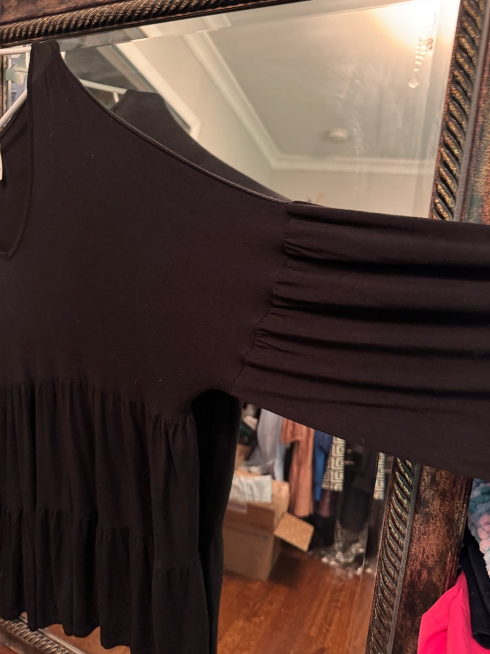 Celeste Black Tiered V-Neck Long Sleeve Tunic Top - Size 3XL - Picture 16 of 16